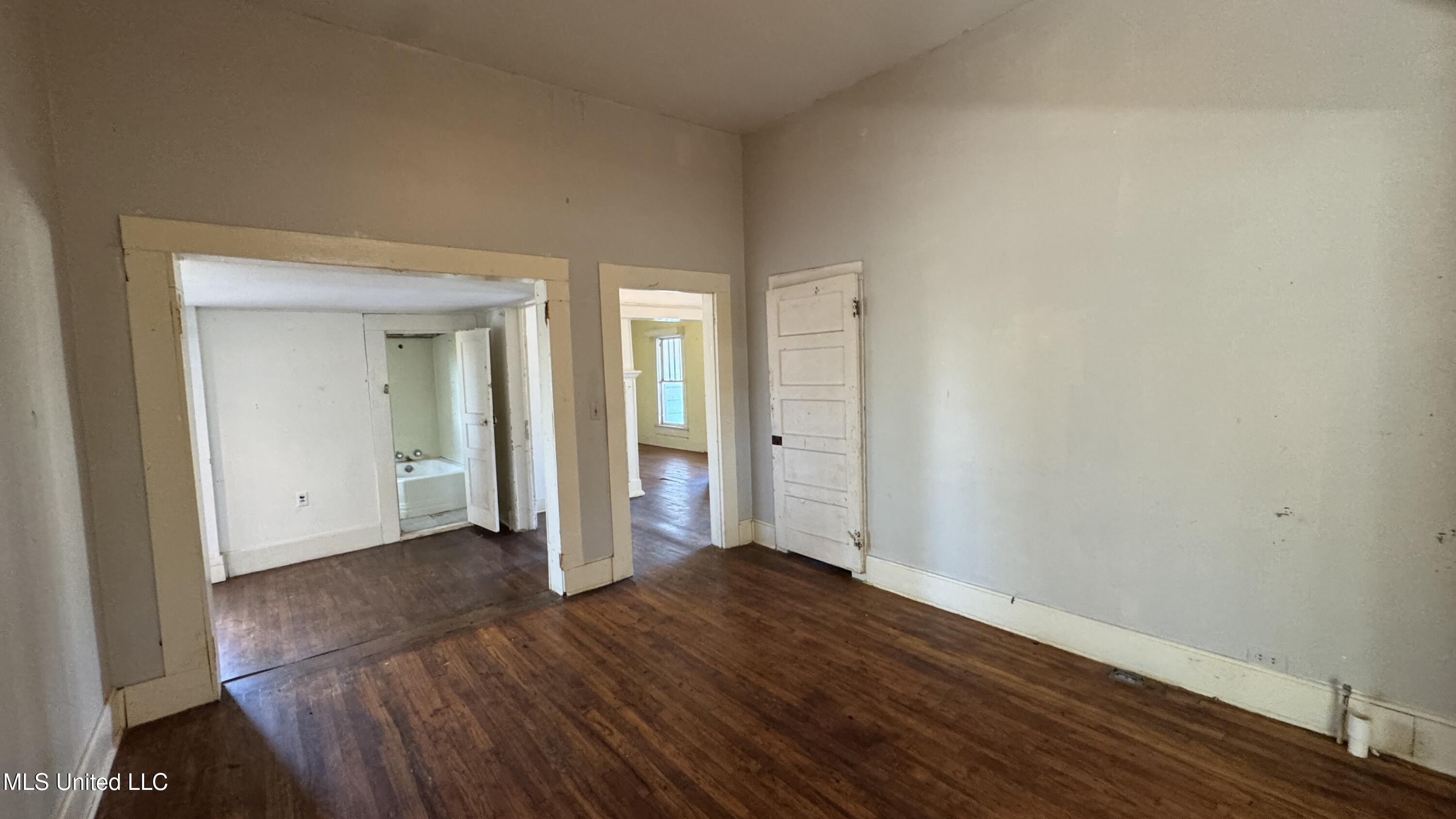 155 Main Street Raleigh, MS 39153 - Photo 15 of 46 IMG_E6354