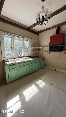 $72,000 | 155 Main Street, Raleigh, MS 39153