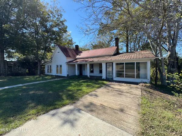 $72,000 | 155 Main Street, Raleigh, MS 39153