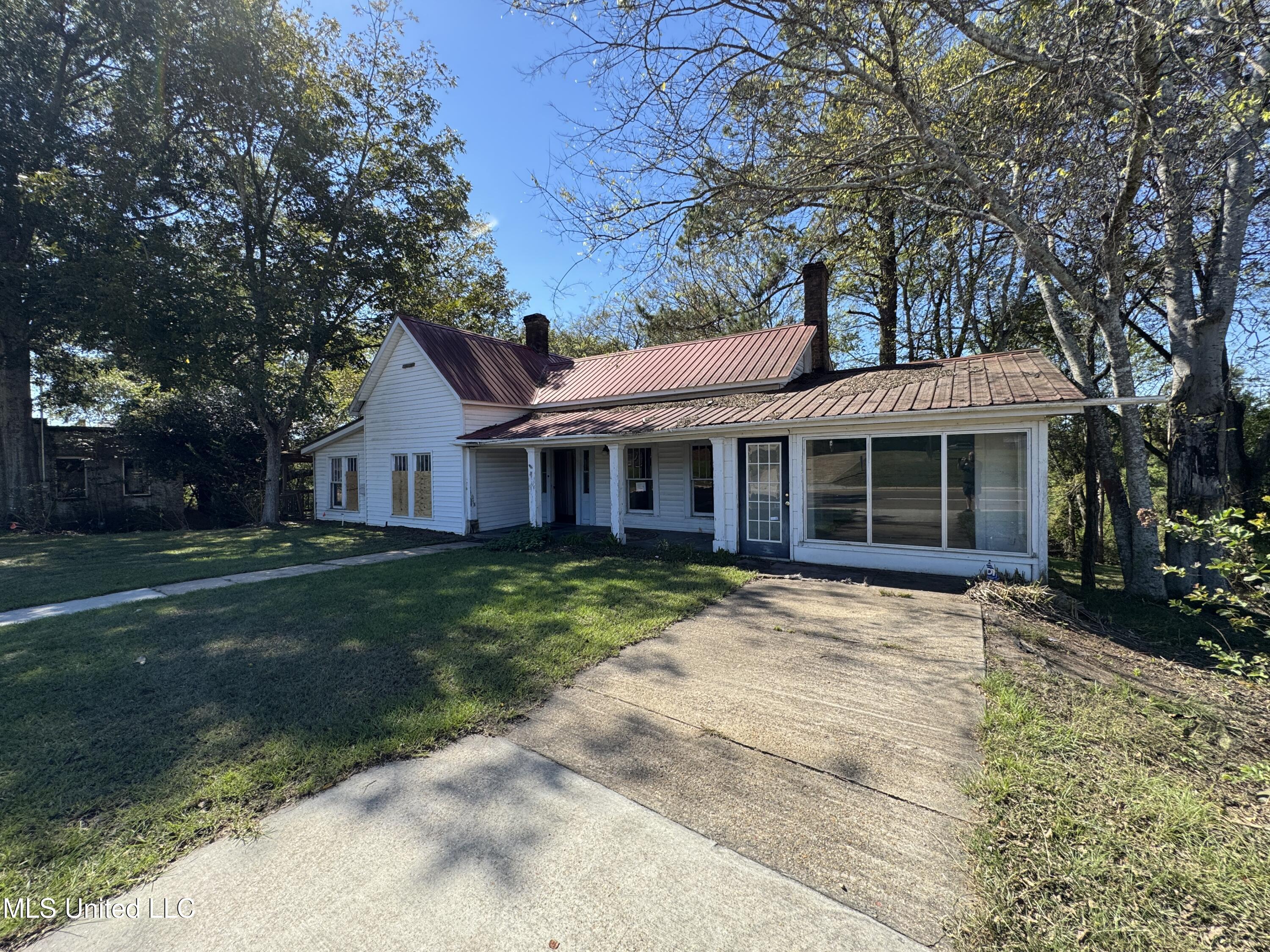 155 Main Street Raleigh, MS 39153 - Photo 3 of 46 IMG_6344