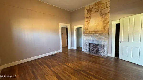 $72,000 | 155 Main Street, Raleigh, MS 39153