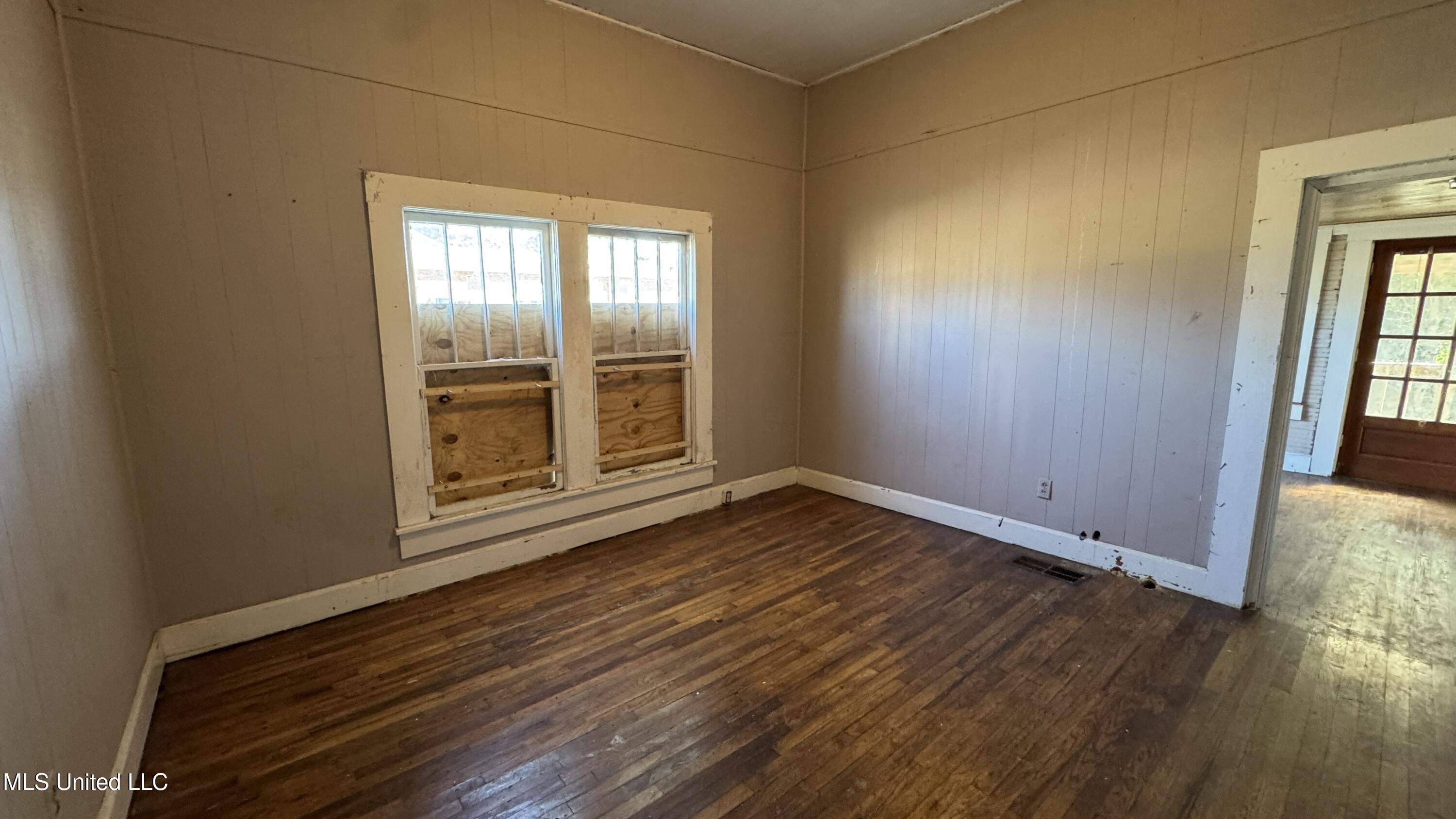 155 Main Street Raleigh, MS 39153 - Photo 35 of 46 IMG_E6386