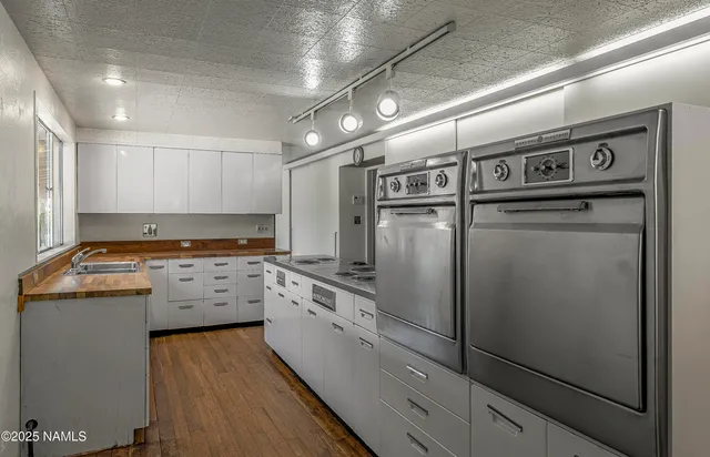 $1,500,000 | 3005 North Fort Valley Road, Flagstaff, AZ 86001