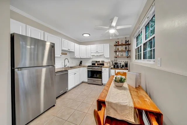 $335,000 | 70 Farrwood Avenue, Unit 7, North Andover, MA 01845