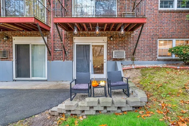 $335,000 | 70 Farrwood Avenue, Unit 7, North Andover, MA 01845