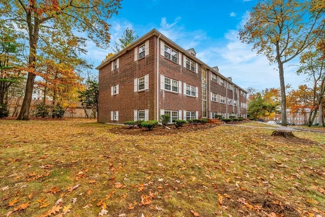 $335,000 | 70 Farrwood Avenue, Unit 7, North Andover, MA 01845