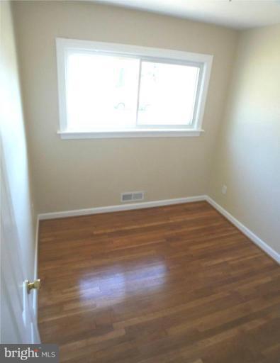 910 Marksworth Road Catonsville, MD 21228 - Photo 12 of 13 Bedroom #3