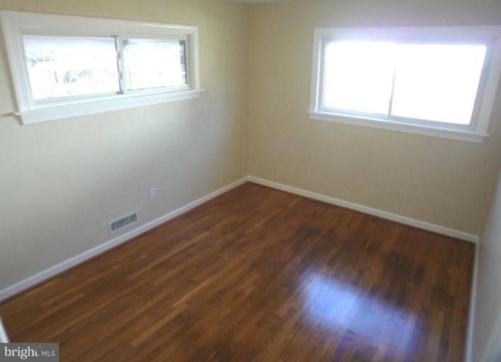910 Marksworth Road Catonsville, MD 21228 - Photo 5 of 13 Bedroom #2