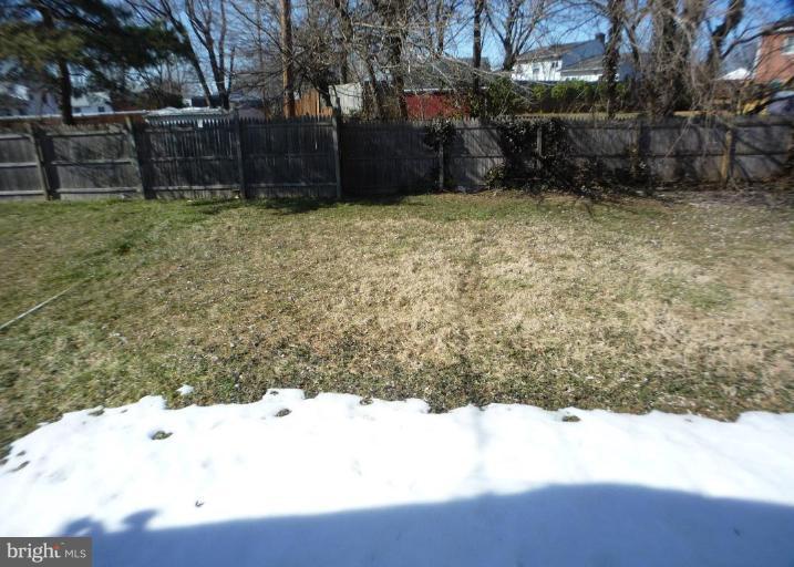 910 Marksworth Road Catonsville, MD 21228 - Photo 9 of 13 Back yard