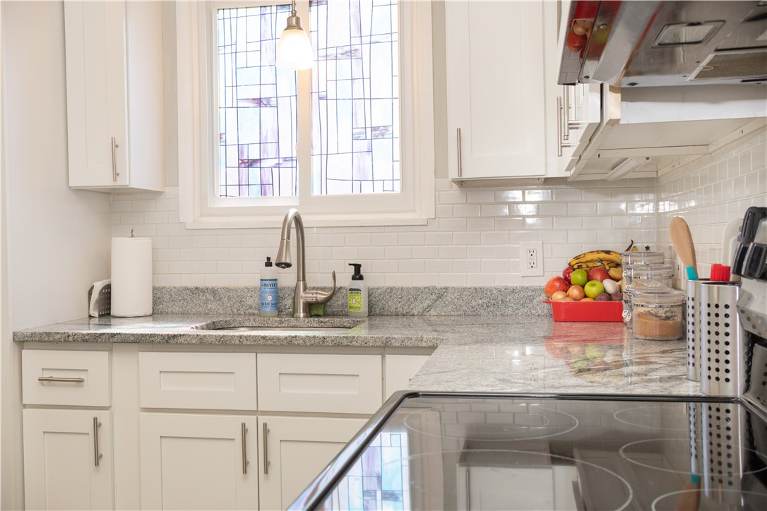 12 Harbourd Road Johnston, RI 02919 - Photo 4 of 16 Gallery Image 4