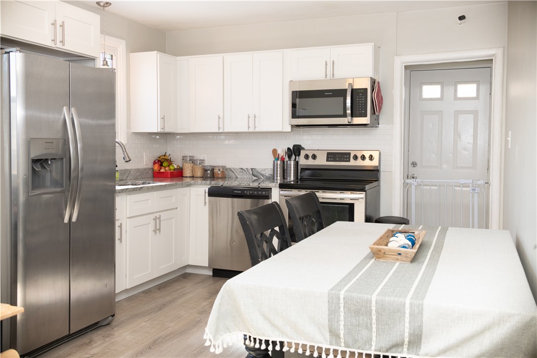 12 Harbourd Road Johnston, RI 02919 - Photo 6 of 16 Gallery Image 6