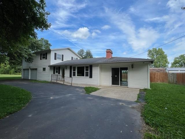 515 East Riverside Road Huntington, IN 46750 - Photo 2 of 12