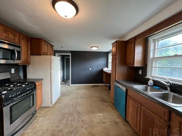 515 East Riverside Road Huntington, IN 46750 - Photo 8 of 12