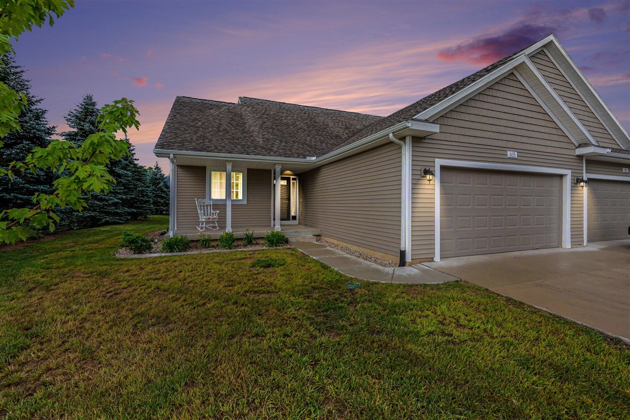 605 Bush Boulevard Three Rivers, MI 49093 - Photo 2 of 18