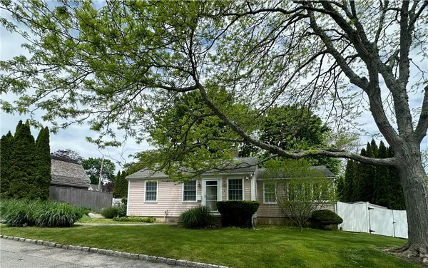 $10,000 | 2 Cliff Terrace, Newport, RI 02840