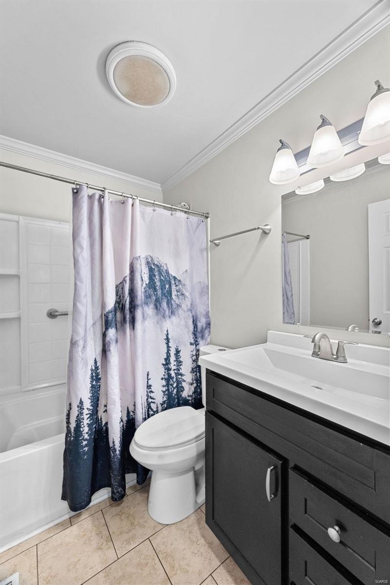 12748 Missouri Bottom Road Hazelwood, MO 63042 - Photo 4 of 25