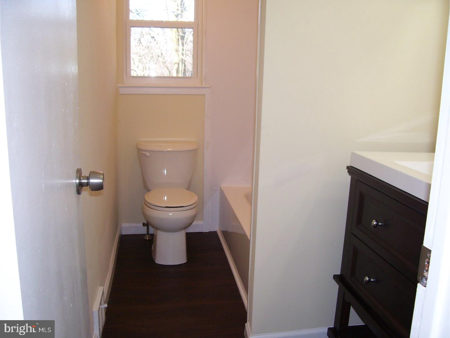 2454 Weir Road Aston, PA 19014 - Photo 8 of 22