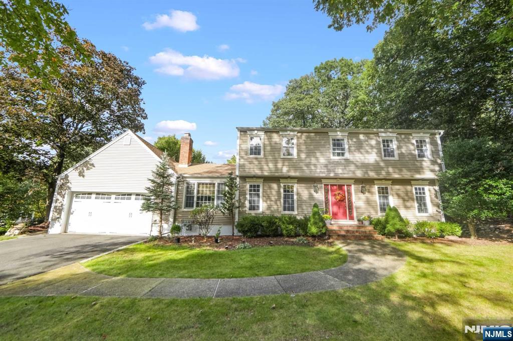 5 Monroe Drive Mahwah, NJ 07430 - Photo 1 of 32