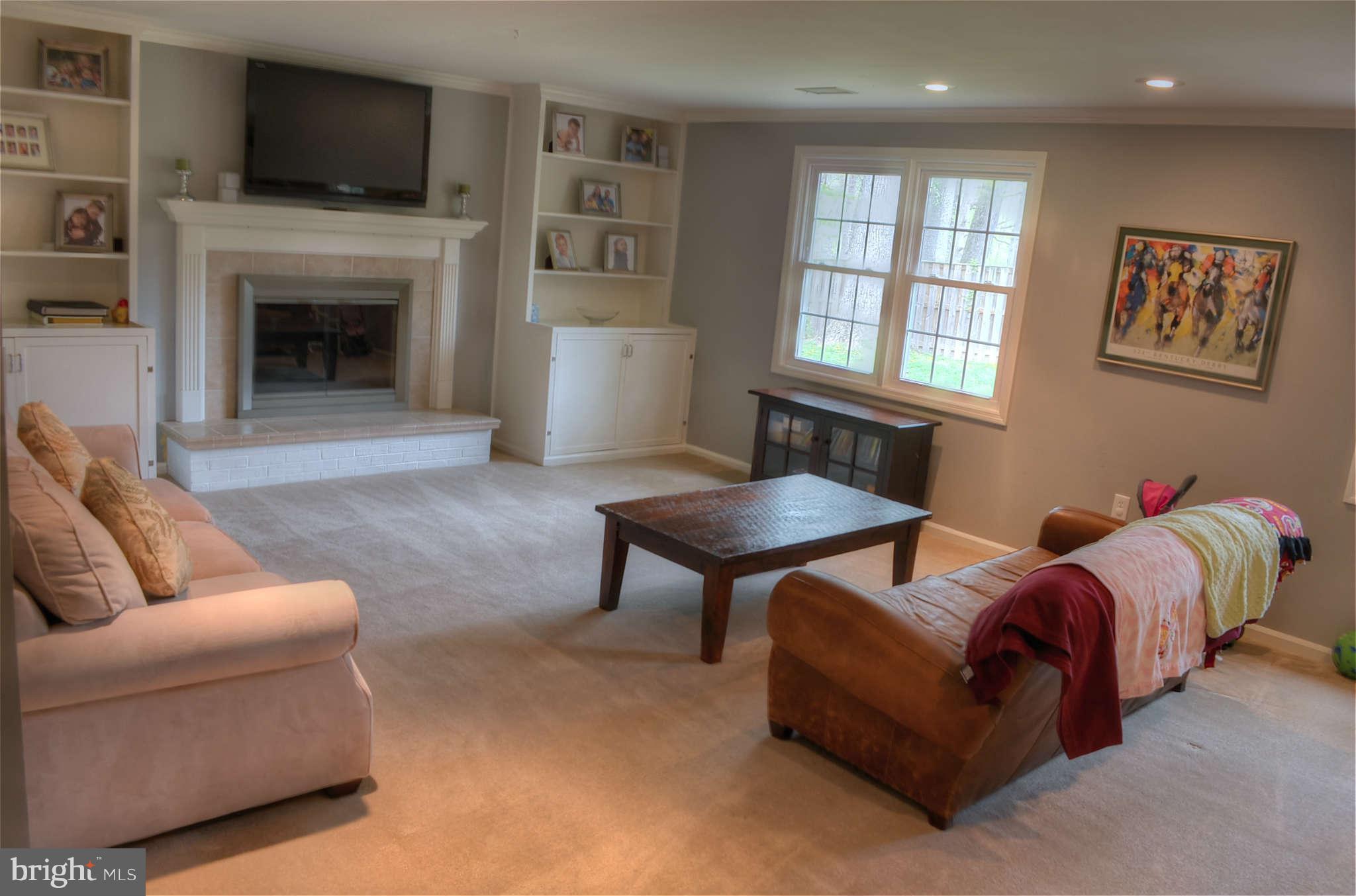 2510 Farrier Lane Reston, VA 20191 - Photo 18 of 26 Family Room