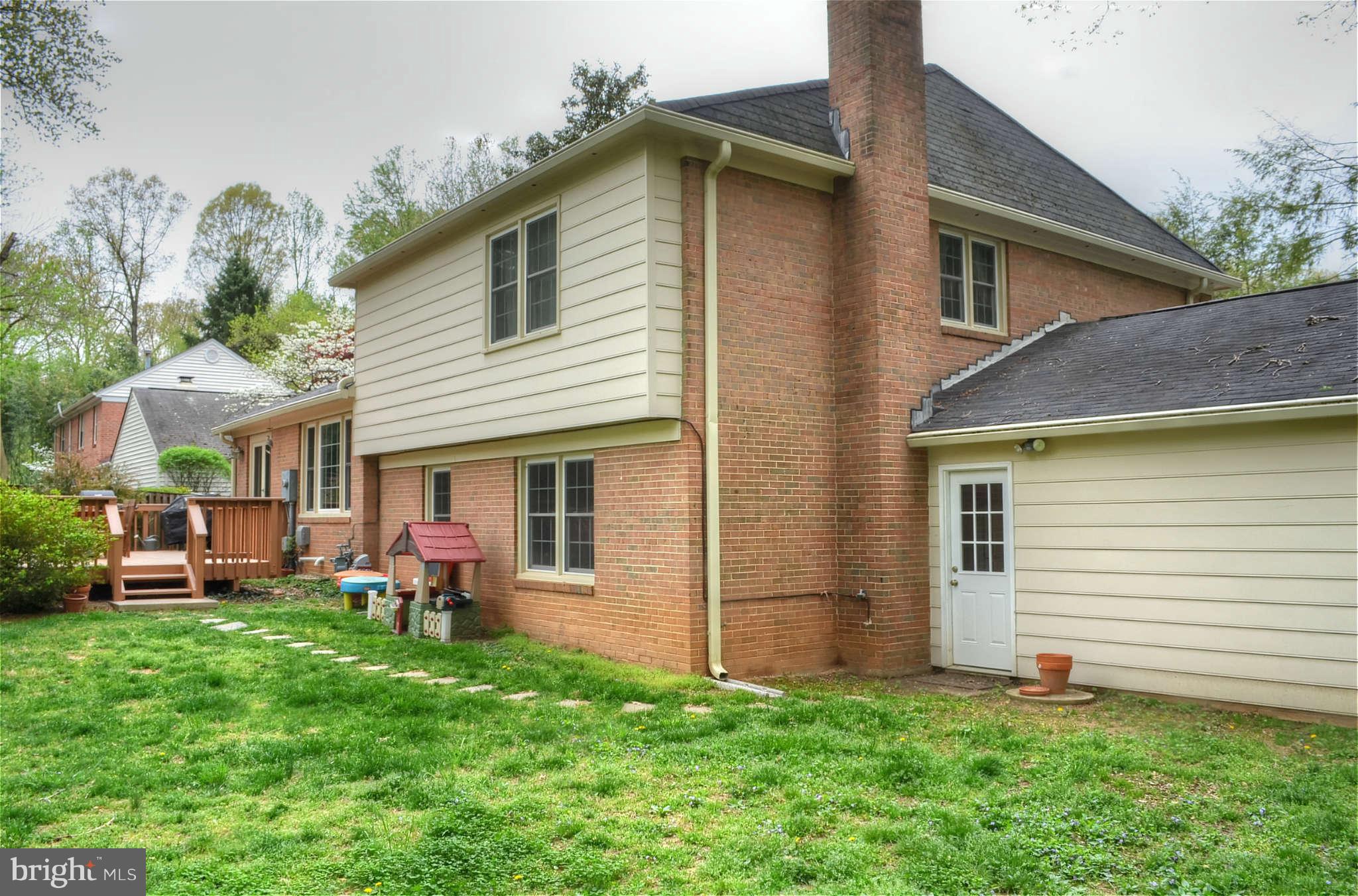 2510 Farrier Lane Reston, VA 20191 - Photo 25 of 26 Exterior (Rear)