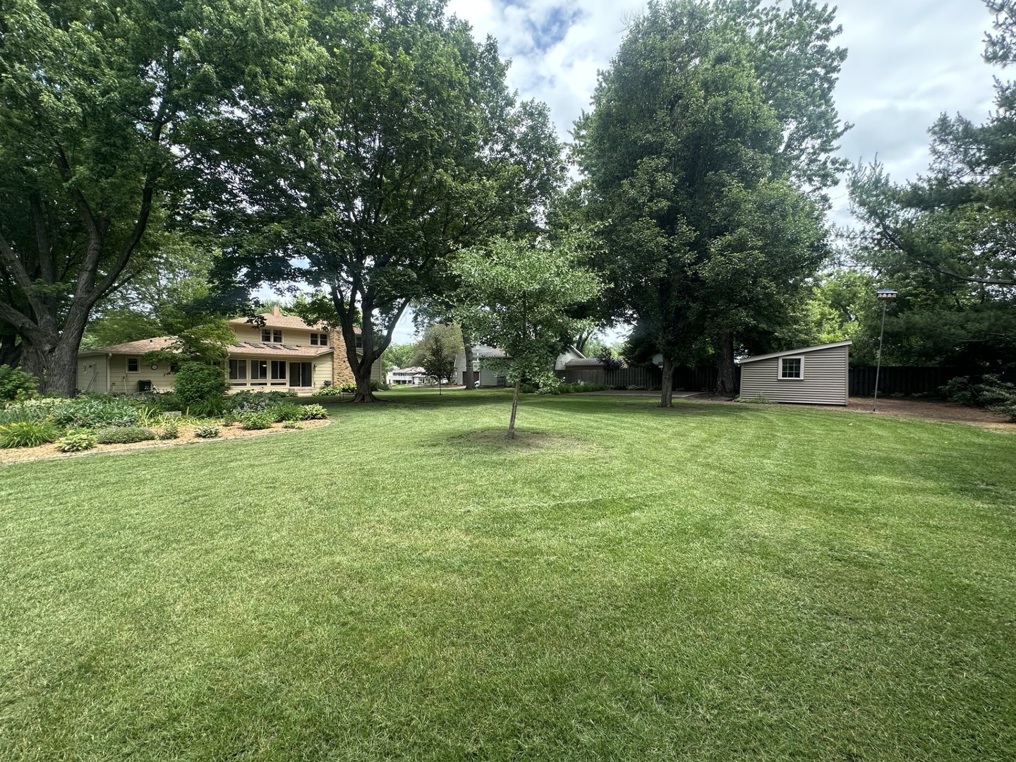2205 Winding Hill Road Davenport, IA 52807 - Photo 57 of 64