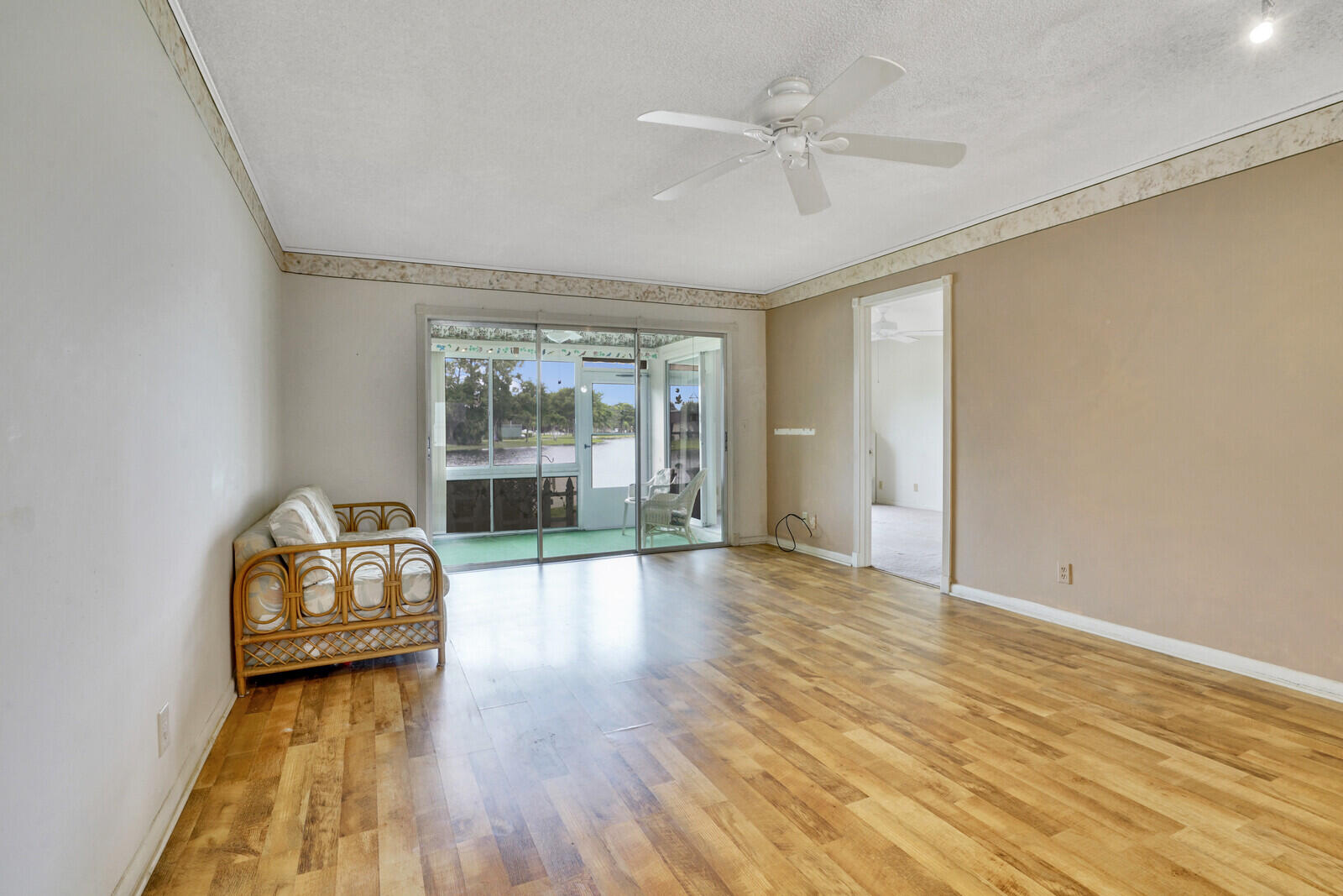 316 Cape Cod Circle, Unit B Lake Worth, FL 33467 - Photo 13 of 38 10_Image_10_mls
