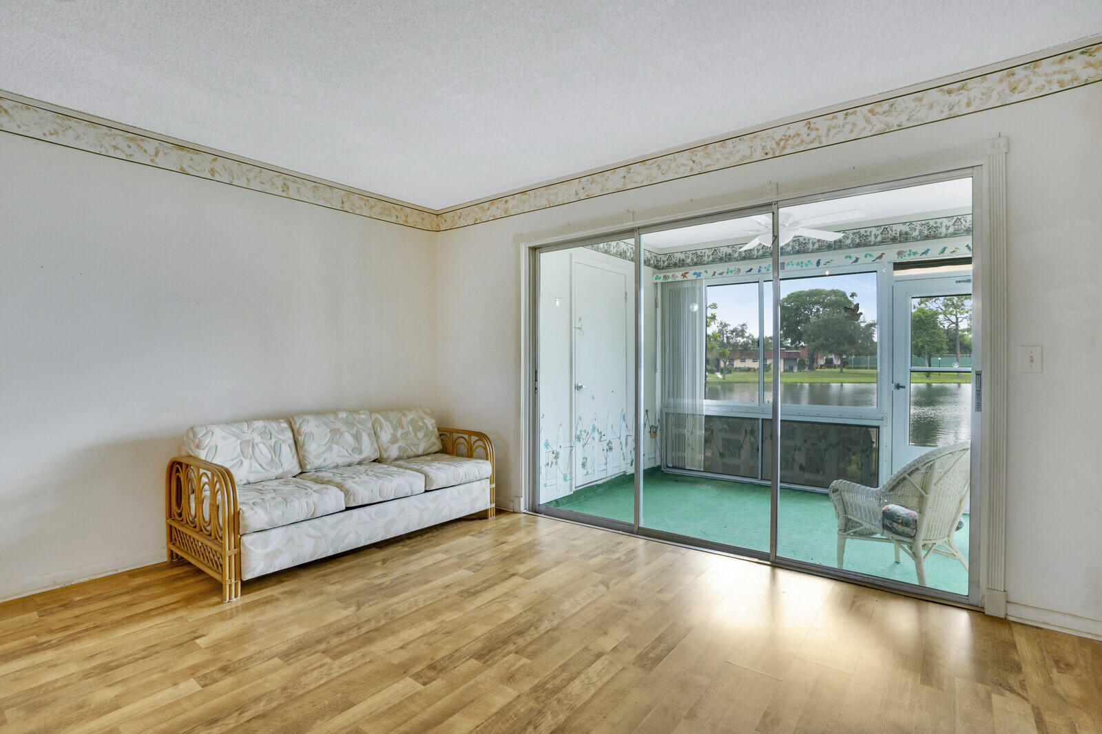 316 Cape Cod Circle, Unit B Lake Worth, FL 33467 - Photo 17 of 38 14_Image_14_mls