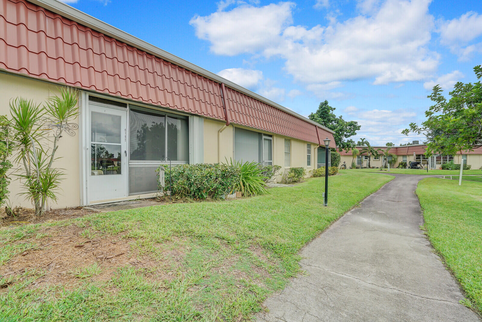 316 Cape Cod Circle, Unit B Lake Worth, FL 33467 - Photo 25 of 38 26_Image_26_mls