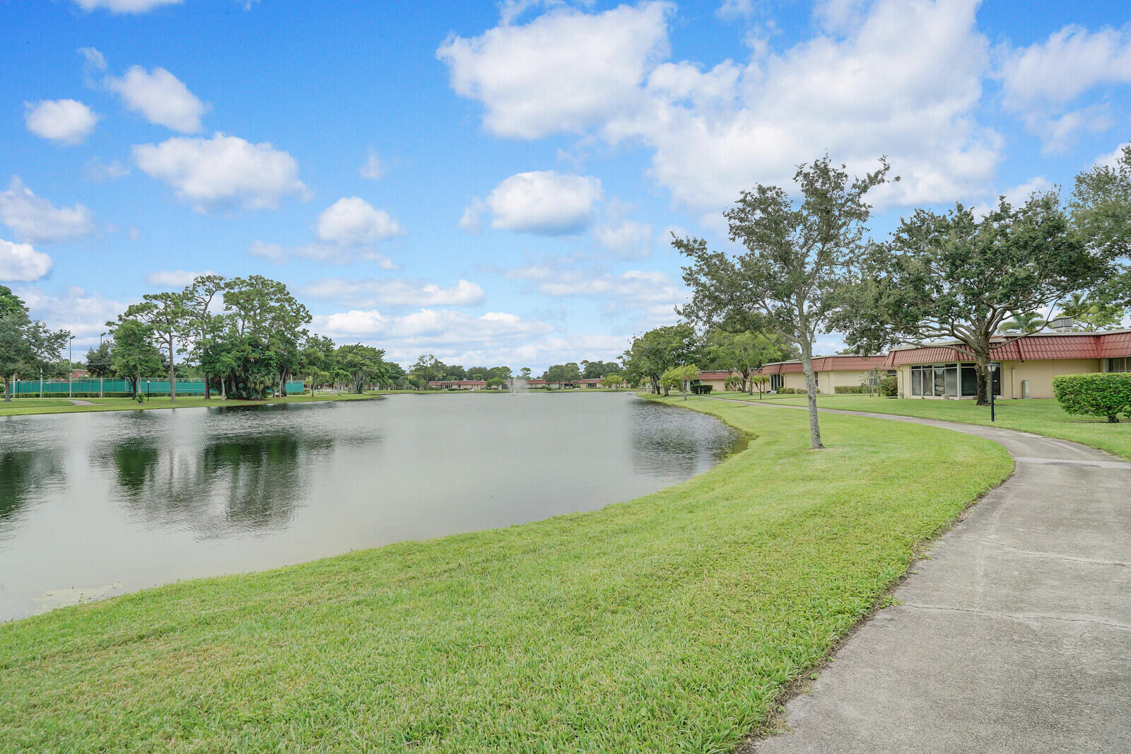 316 Cape Cod Circle, Unit B Lake Worth, FL 33467 - Photo 27 of 38 28_Image_28_mls