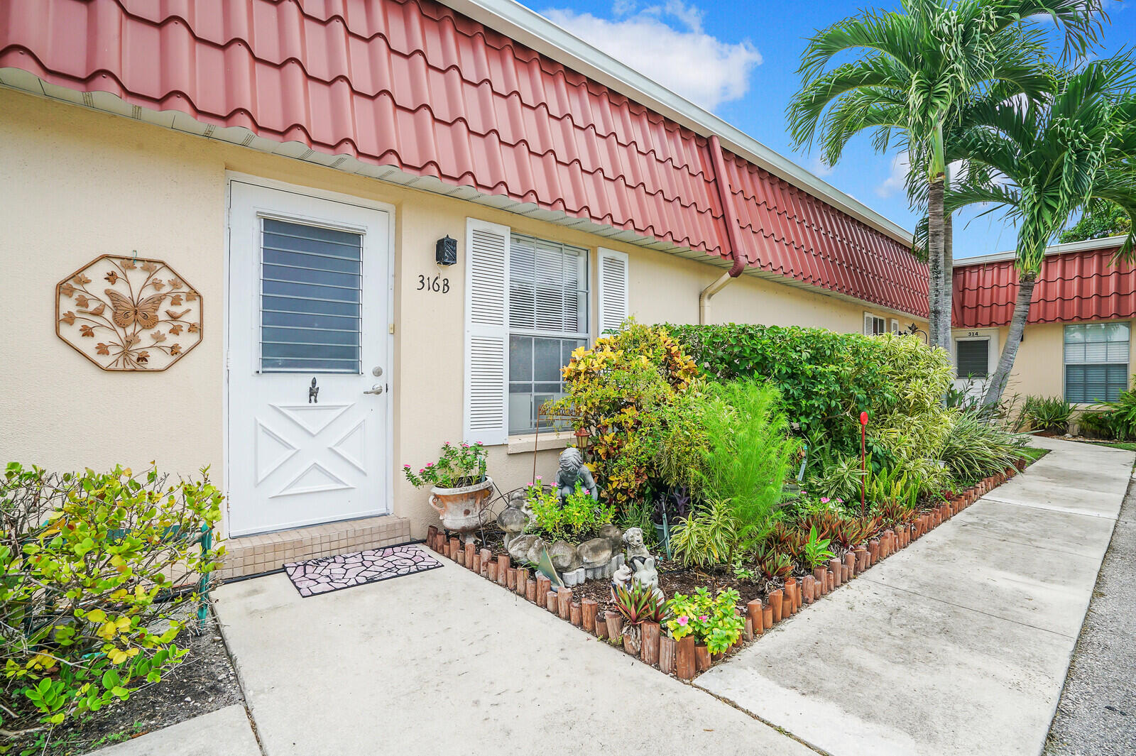 316 Cape Cod Circle, Unit B Lake Worth, FL 33467 - Photo 29 of 38 01_Image_1_mls