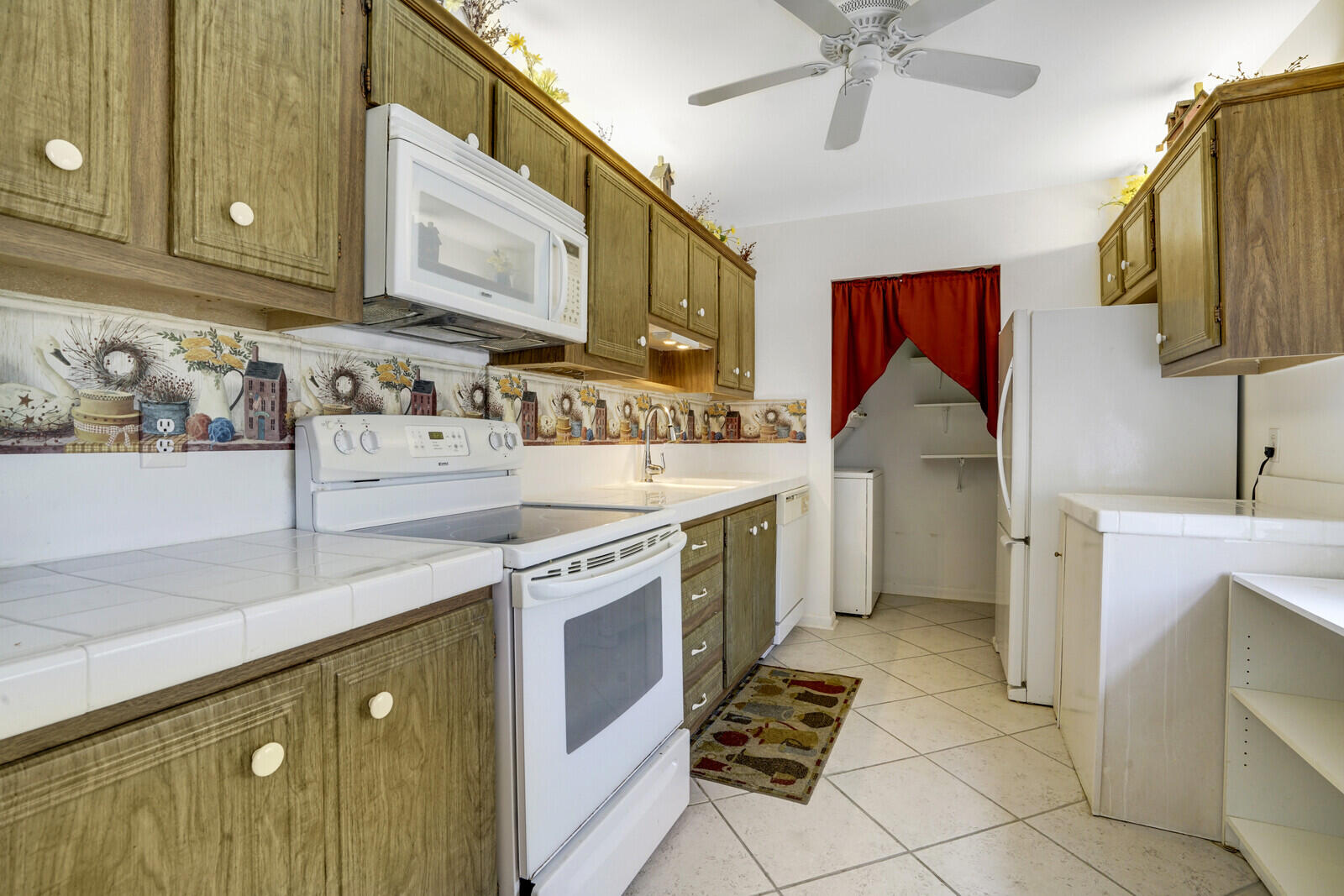 316 Cape Cod Circle, Unit B Lake Worth, FL 33467 - Photo 4 of 38 05_Image_5_mls