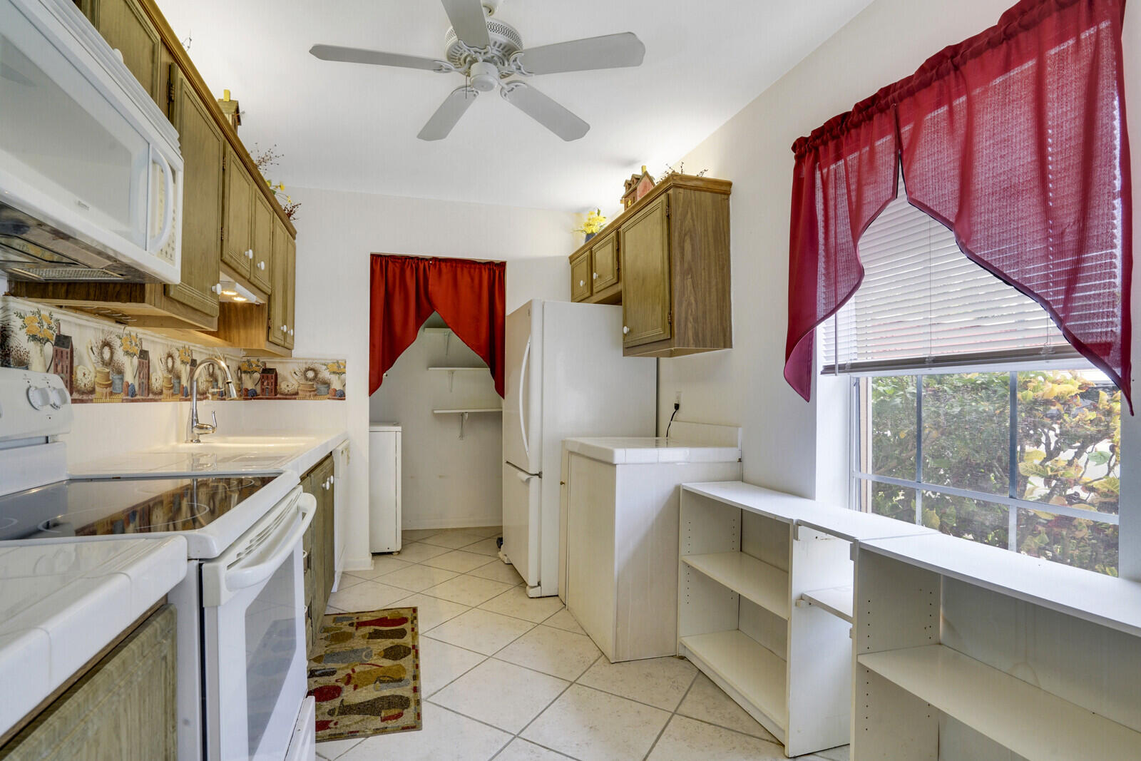 316 Cape Cod Circle, Unit B Lake Worth, FL 33467 - Photo 5 of 38 06_Image_6_mls