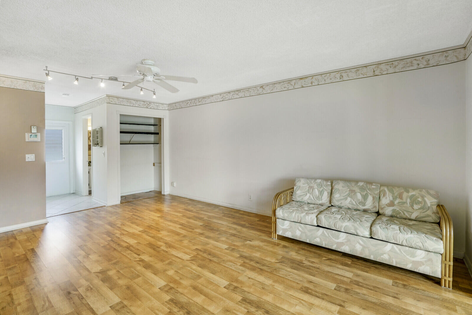 316 Cape Cod Circle, Unit B Lake Worth, FL 33467 - Photo 9 of 38 16_Image_16_mls