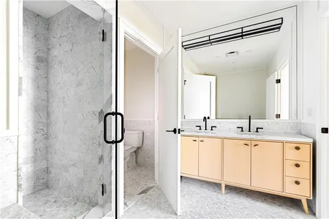 $955,000 | 1001 Julia Street, Unit 6D, New Orleans, LA 70113