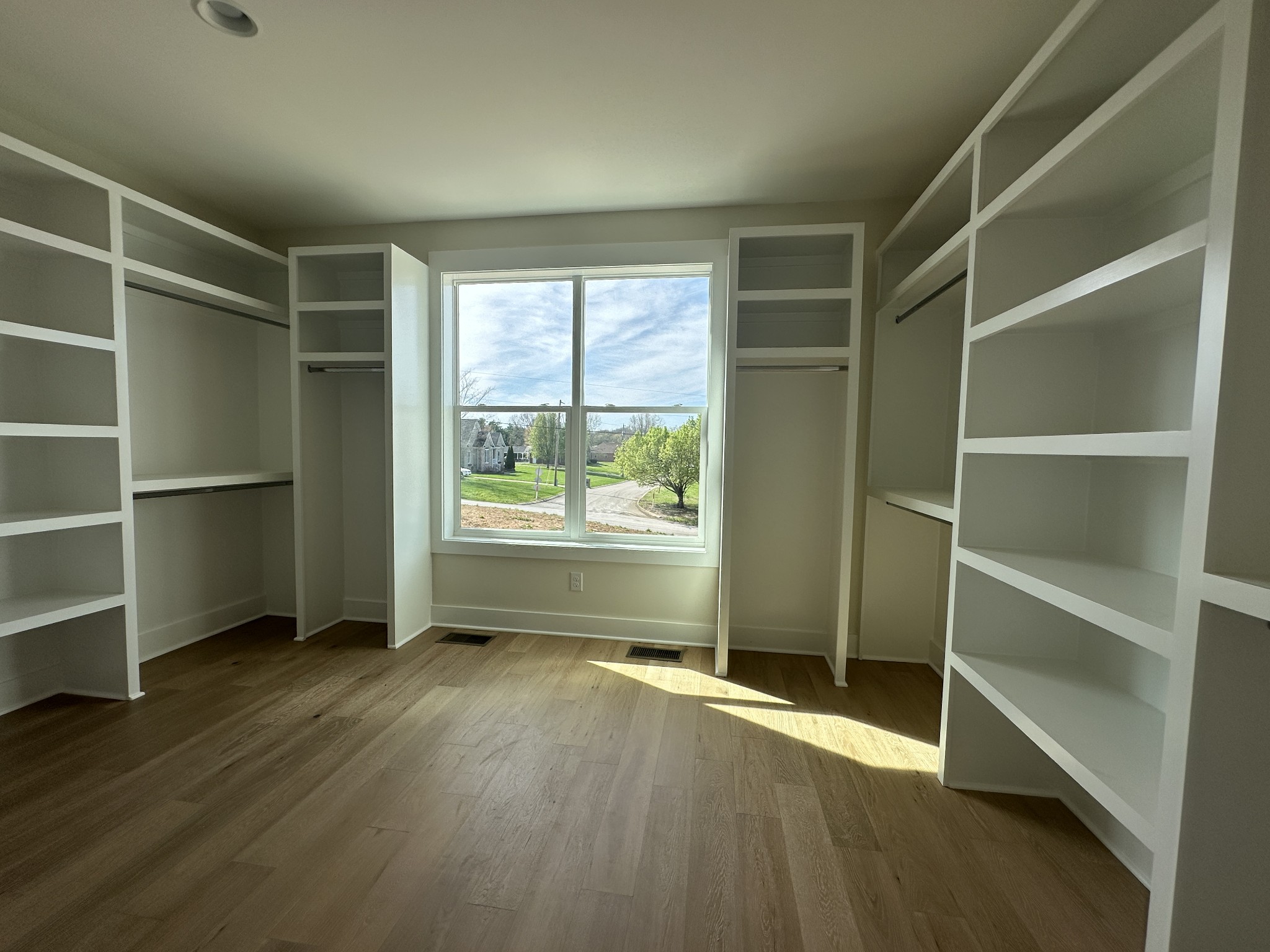 1576 Frye Road Columbia, TN 38401 - Photo 41 of 66 a view of an empty room with a window