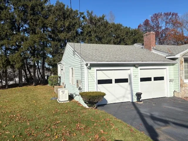 $449,000 | 67 Ashwood Circle, Warwick, RI 02886