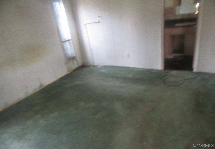 6024 Lockett Road Rice, VA 23966 - Photo 8 of 10 an empty room with windows
