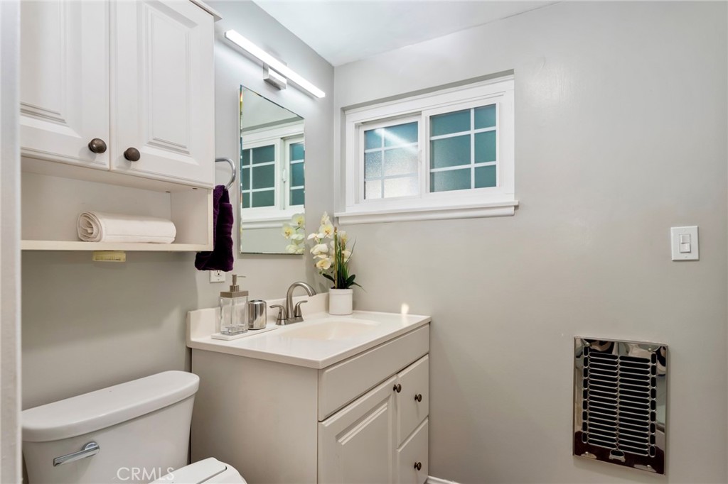 2936 Treefern Drive Duarte, CA 91010 - Photo 16 of 28 Primary Bath