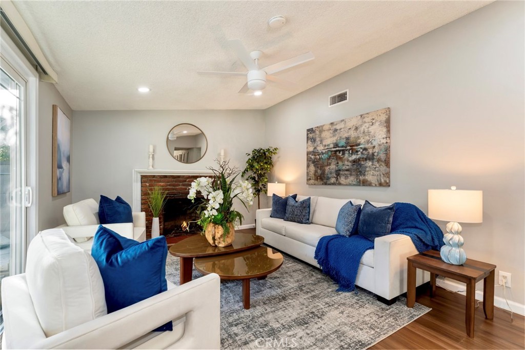 2936 Treefern Drive Duarte, CA 91010 - Photo 4 of 28 Living Room