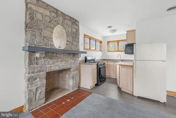 $1,850 | 217 North Providence Road, Wallingford, PA 19086