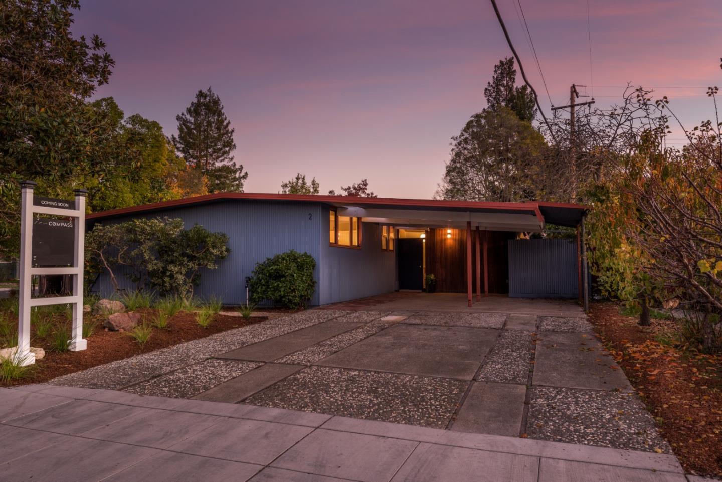 2 Roosevelt Circle Palo Alto, CA 94306 - Photo 39 of 42 front view of a house with a yard