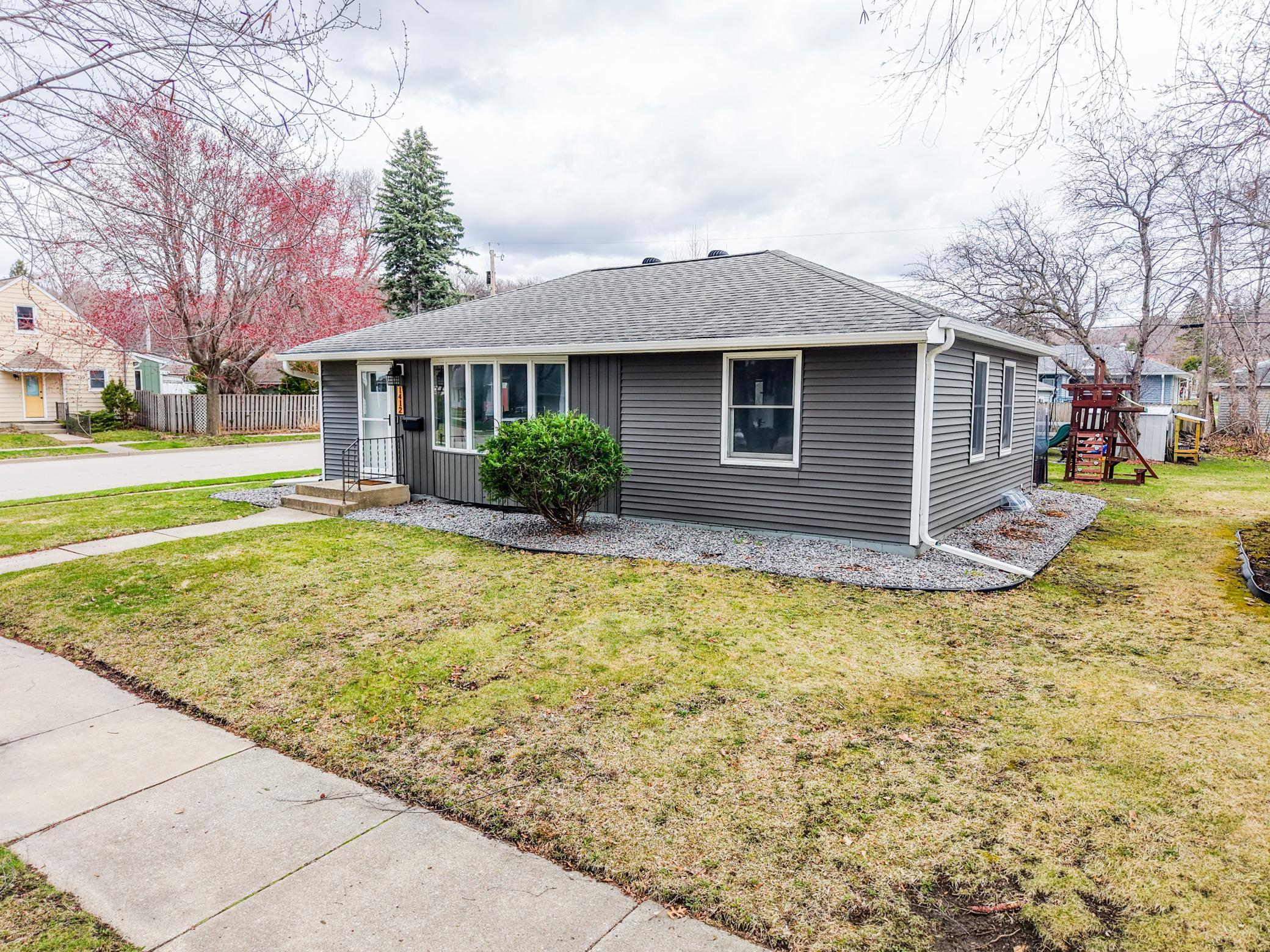 1412 9th Avenue Northeast Rochester, MN 55906 - Photo 2 of 68