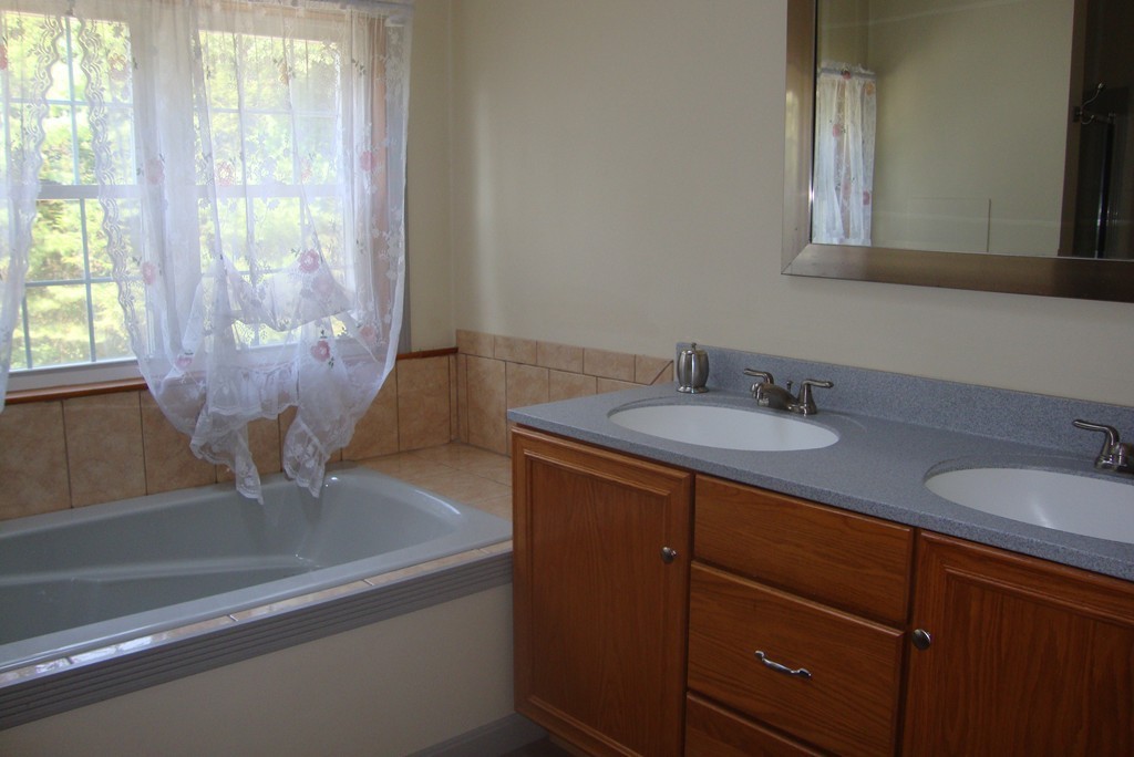 116 North Sturbridge Road Charlton, MA 01507 - Photo 17 of 30 Gallery Image 17