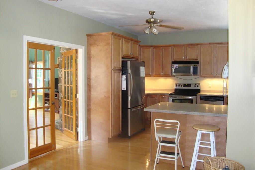 116 North Sturbridge Road Charlton, MA 01507 - Photo 4 of 30 Gallery Image 4
