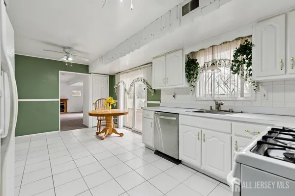 $699,900 | 12 Village Drive, Old Bridge, NJ 07747