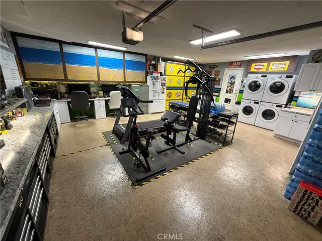 a view of a entryway and kitchen view