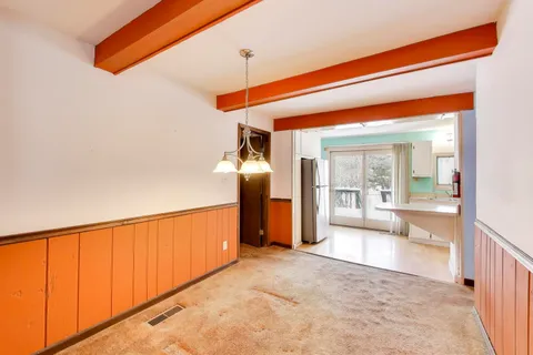 $325,000 | 5303 Victor Street, Downers Grove, IL 60515