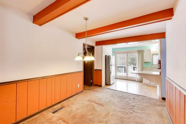 $325,000 | 5303 Victor Street, Downers Grove, IL 60515