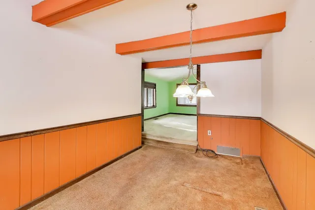 $325,000 | 5303 Victor Street, Downers Grove, IL 60515