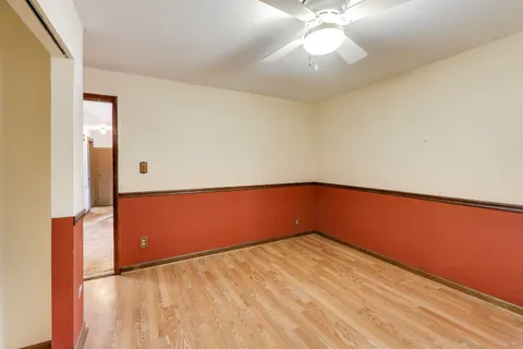 $325,000 | 5303 Victor Street, Downers Grove, IL 60515